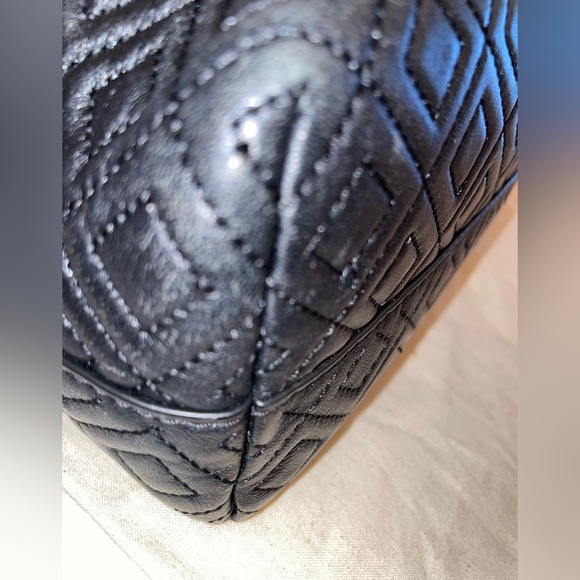 Authentic Tory Burch Handbag - Picture 7 of 17